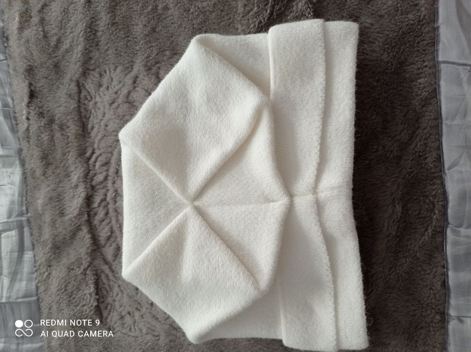 Продам женскую шапку