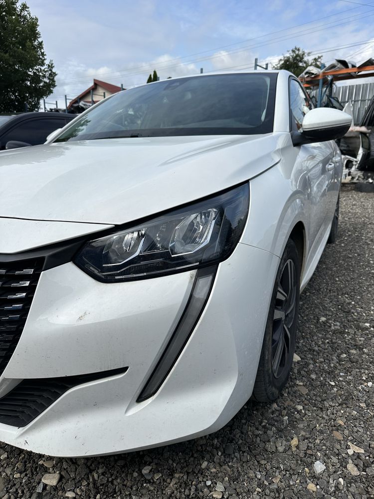 Dezmembrez Peugeot 208 2019-2025, 1.2 benzina NH05, cutie automata