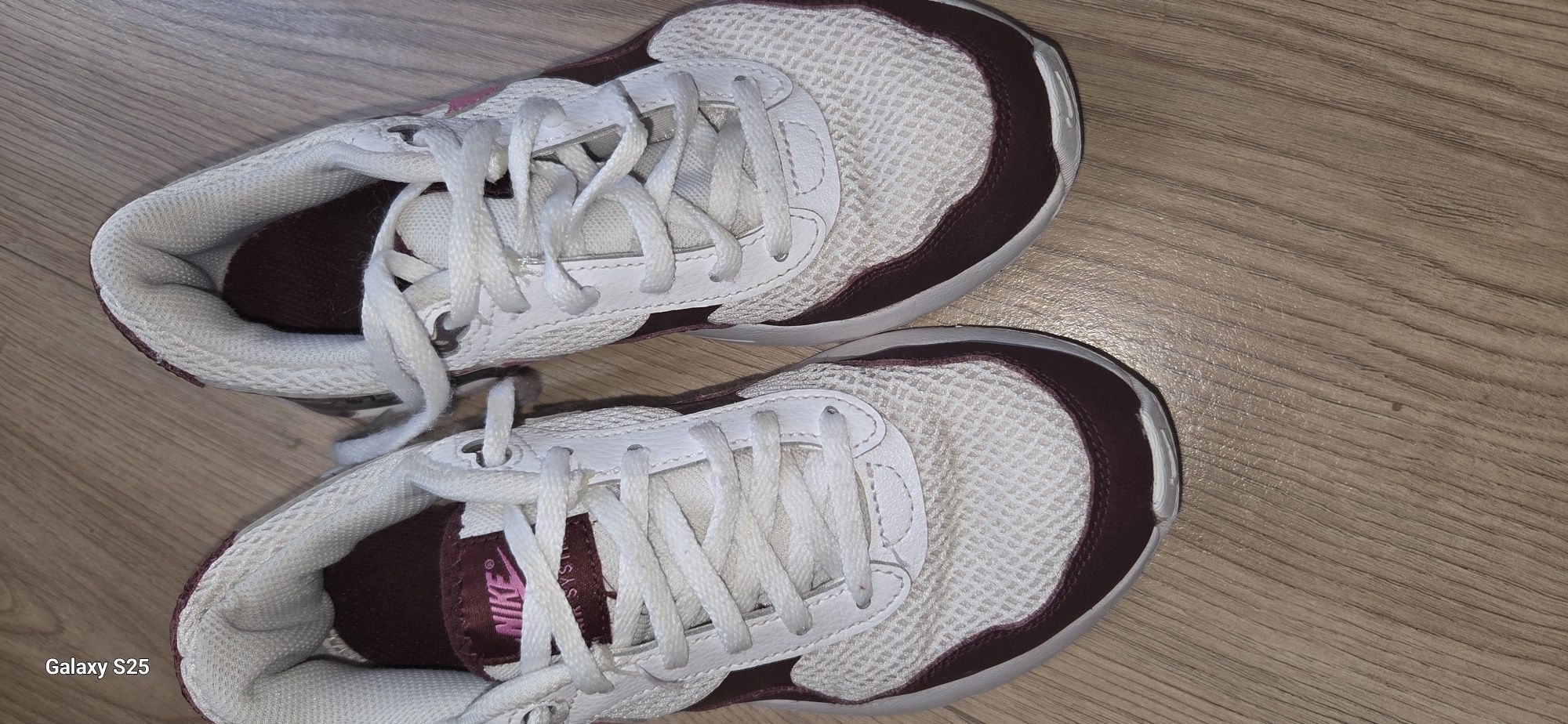 Маратонки Nike air max