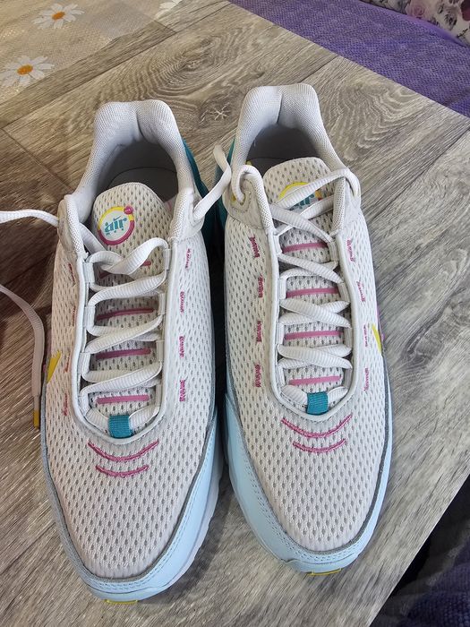 Чисто нови маратонки Nike  Air Max