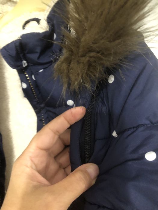 Сет Унисекс Зимно Яке с каракул, ботуши-апрески, блузка с пайети - 3г