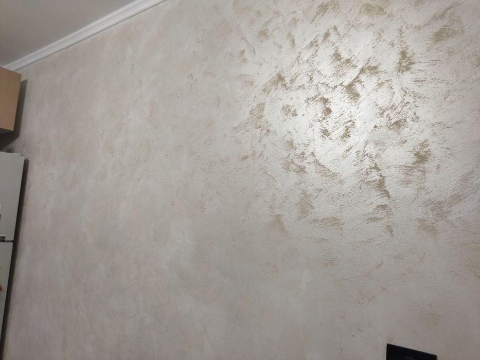 aplic vopsea decorativa