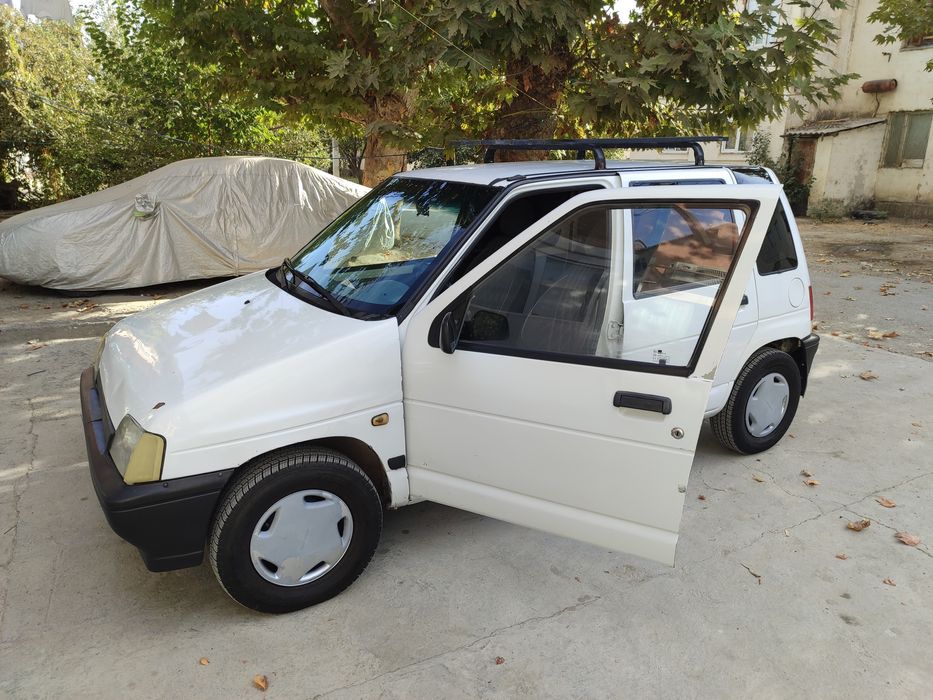 Tiko 1999 yil 2000$