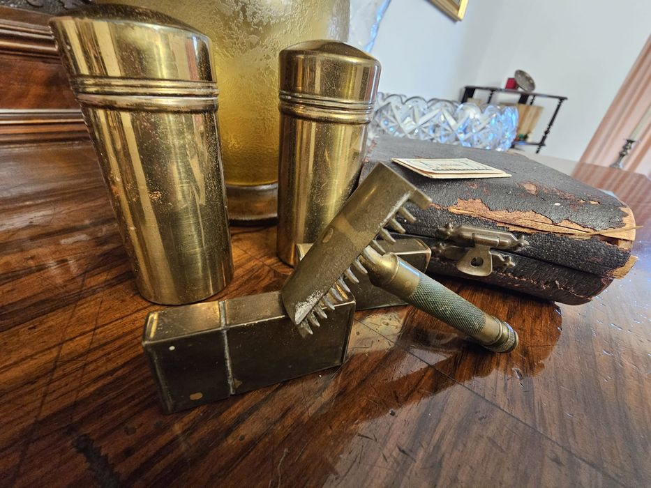 Aparat de ras  smf England