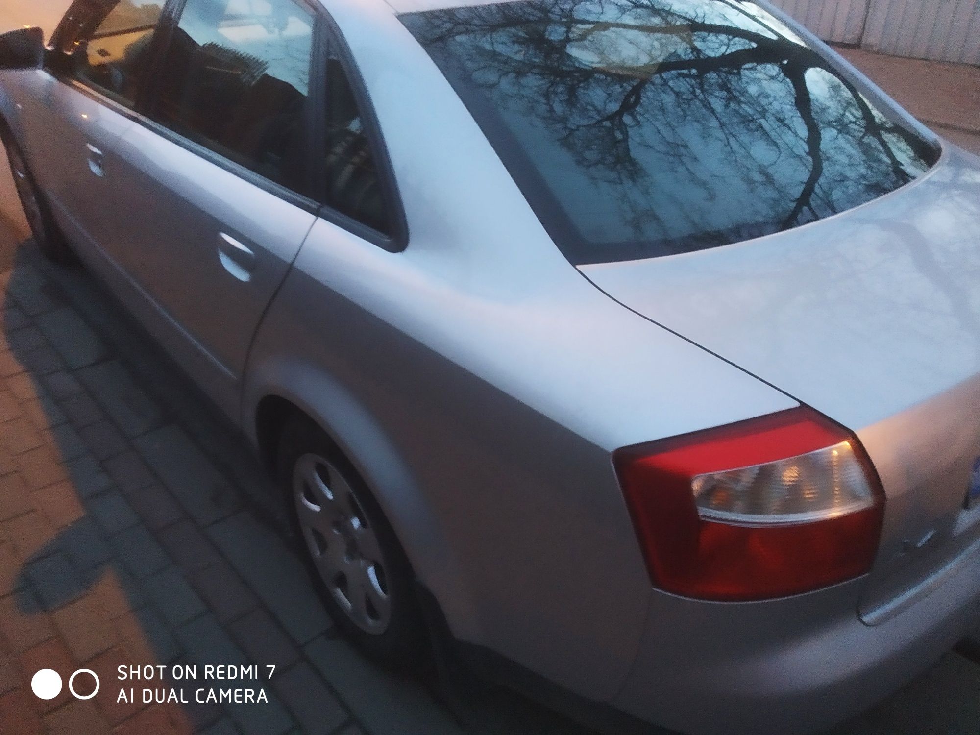 Vând Audi A4 berlina