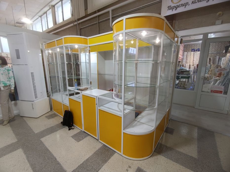 Продам витрины металлоконструкция