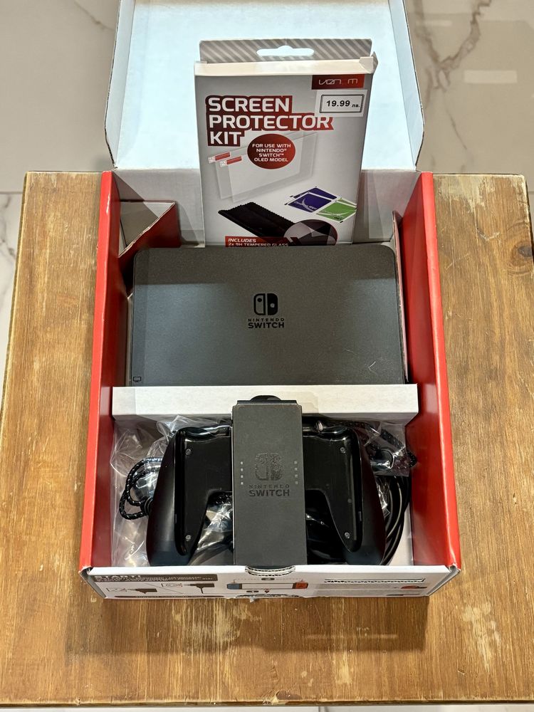 Nintendo Switch OLED като нов, в гаранция