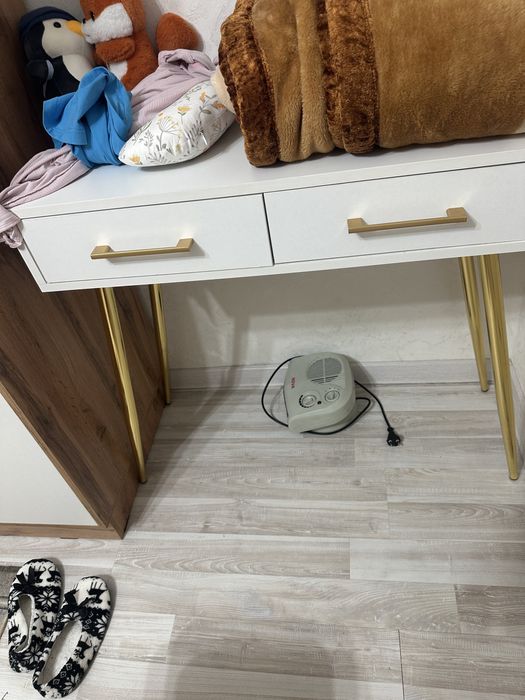 Туалетный столик в сборе