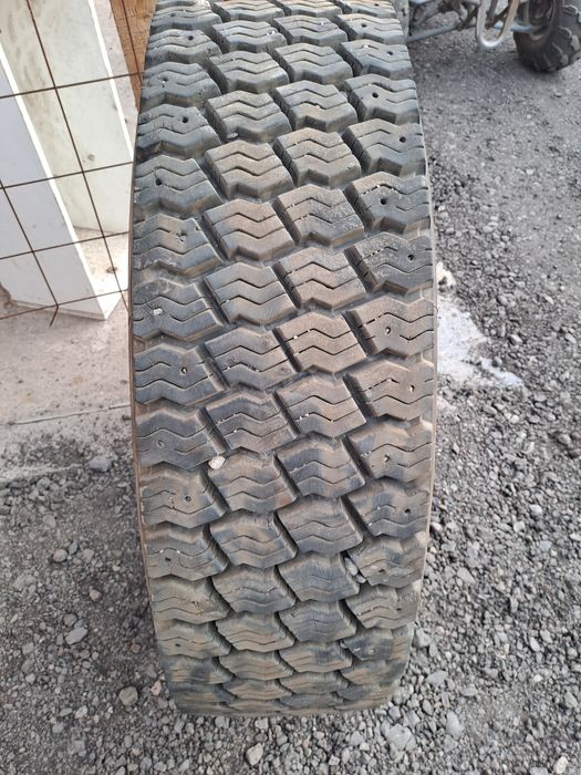 Автошины на самосвал