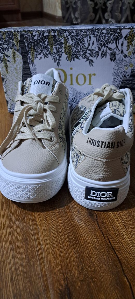 Продается красовка Dior