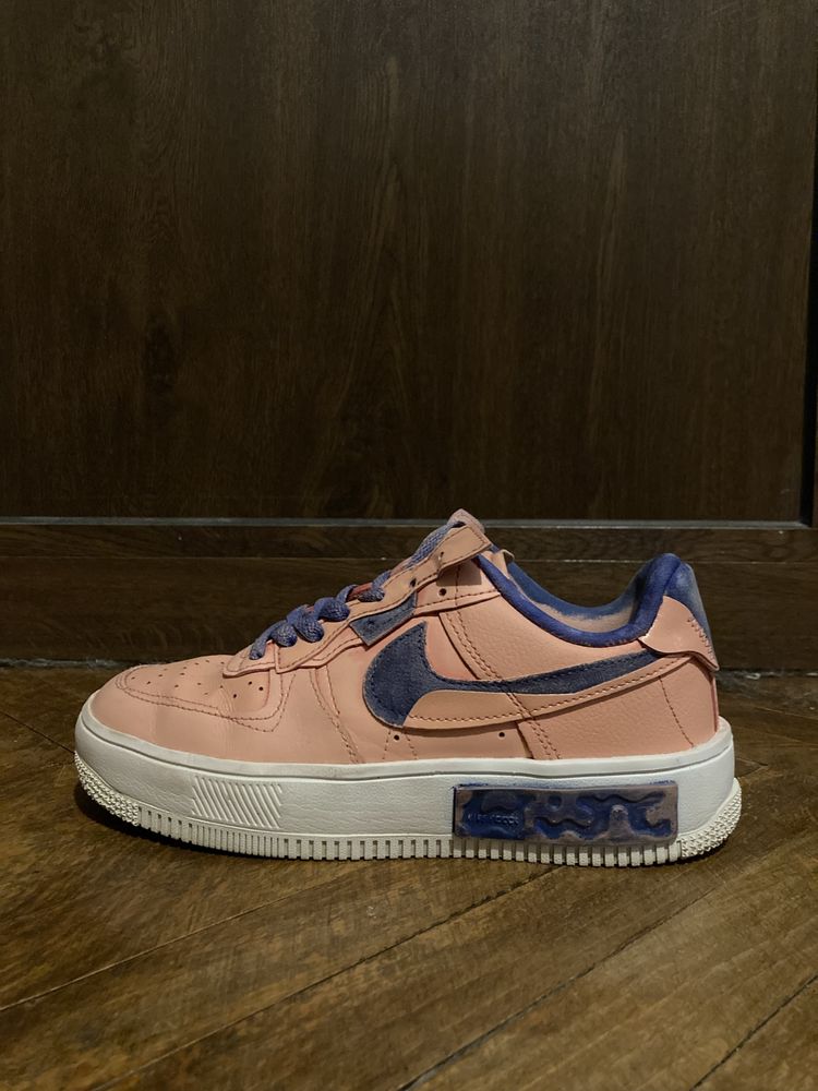 Nike Air Force 1