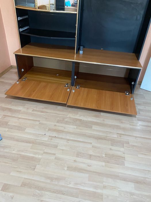 Продавам холна секция