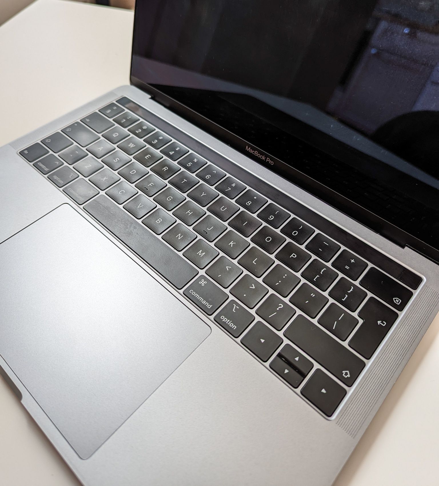 Macbook pro 13 inch 2019