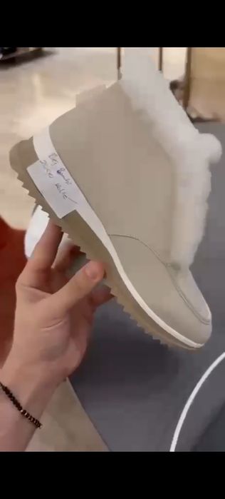 Продам  ботинки зимние