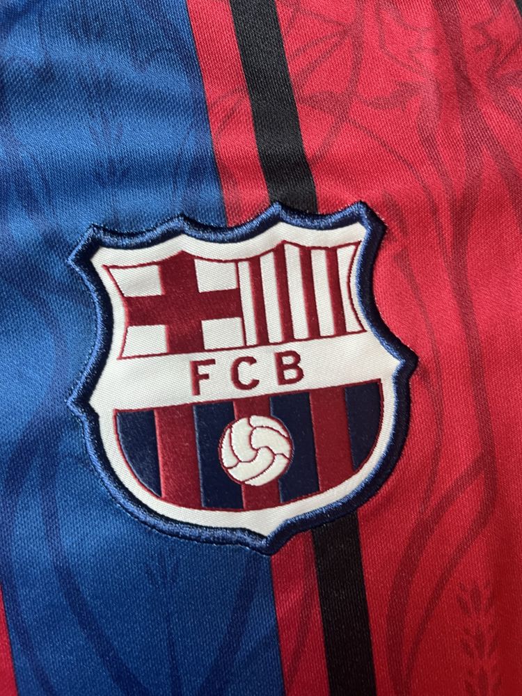 Футболен екип FC Barcelona – 125 години