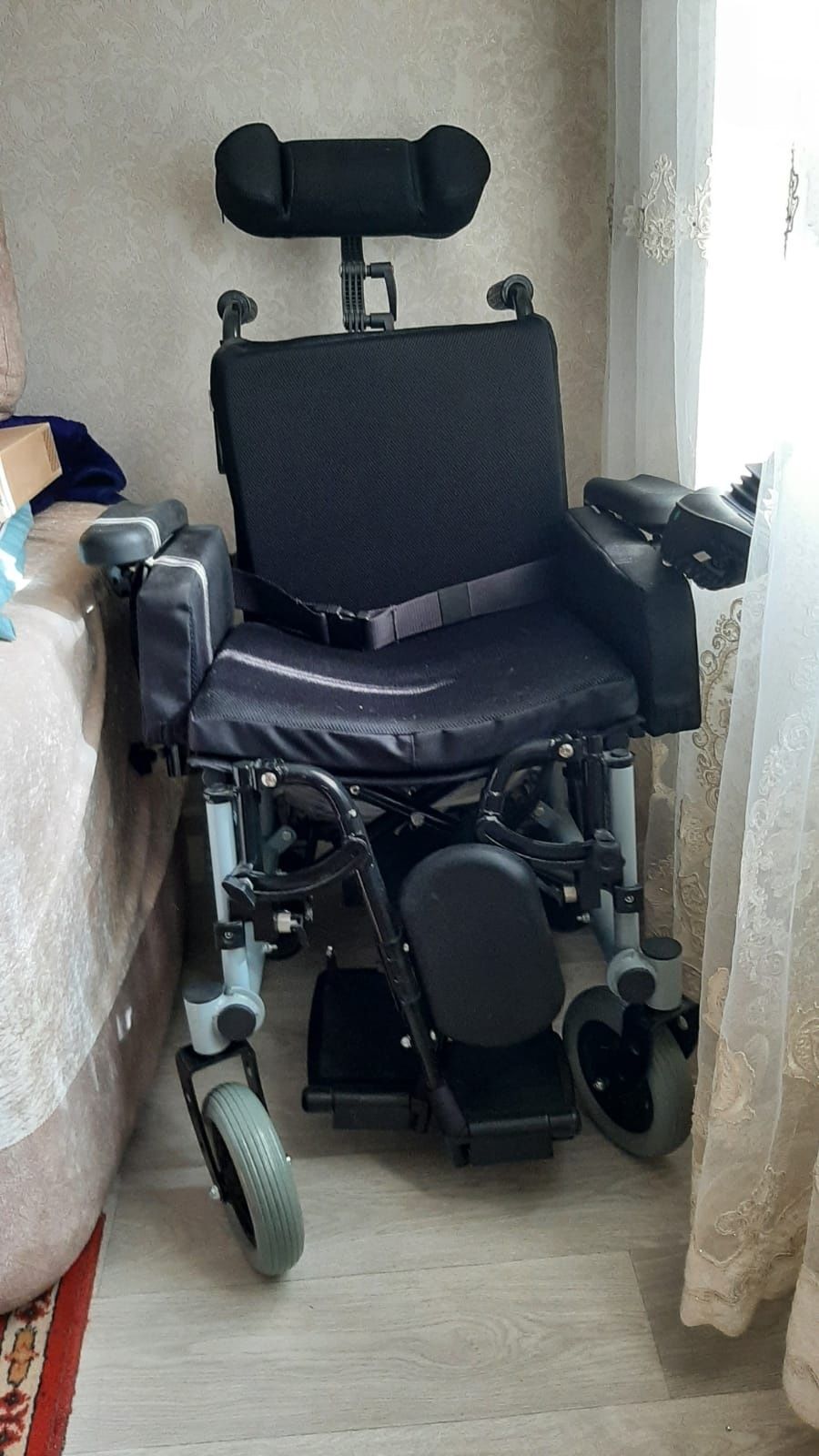 Продам  инвалидная коляска