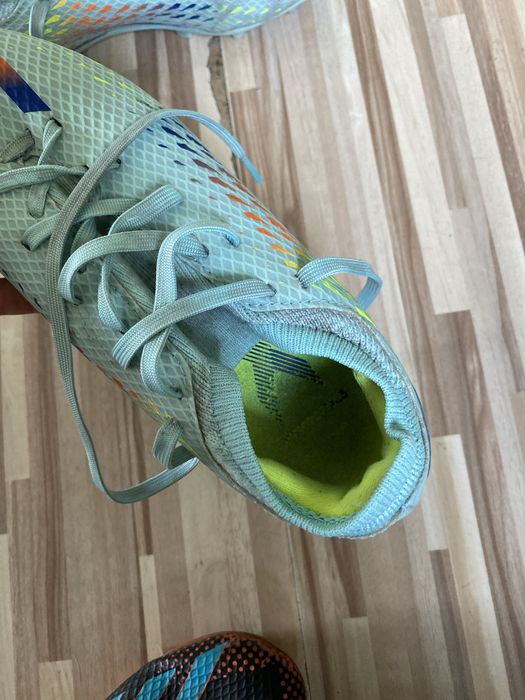 Детски футболни бутонки номер 35