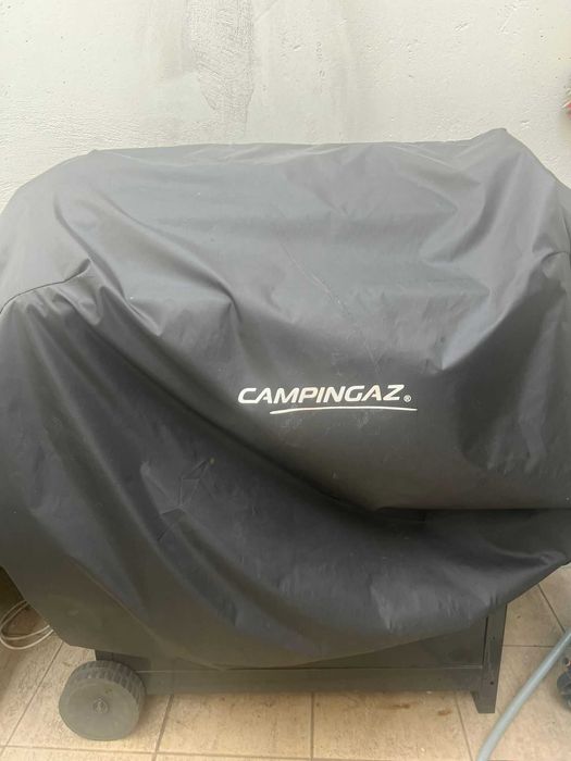 Grătar pe gaz Campingaz Seria 4 Classic Dual Heat WLD + husă protecție