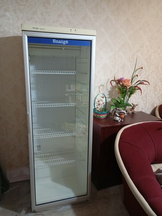 Хладилна витрина Snaige