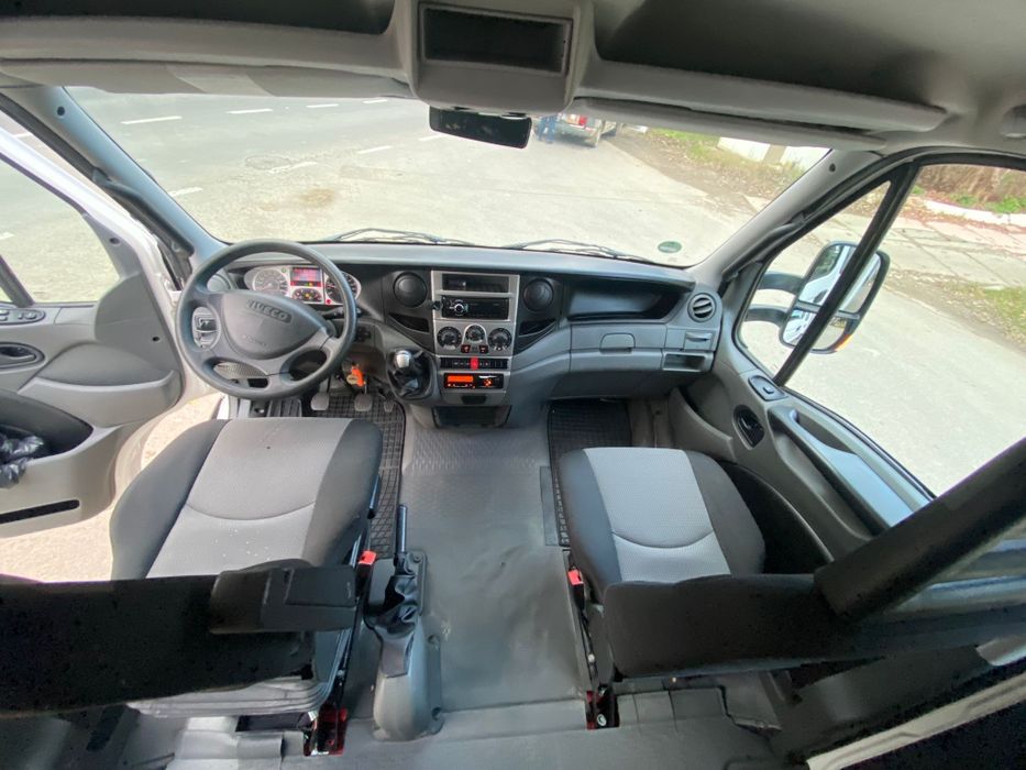 Iveco 65C17 An2010 7locuri + lada 4.10m 3.0HPI 170CP CLIMA