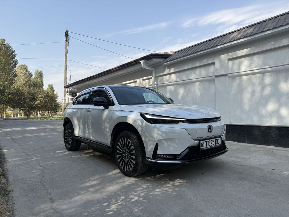 Продаю Honda e:NS1 октябрь 2022 г. В отличном состоянии