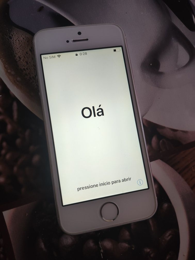 продавам iphone 5 SE