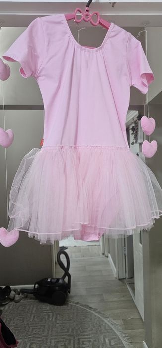 Розовое платье для танцев