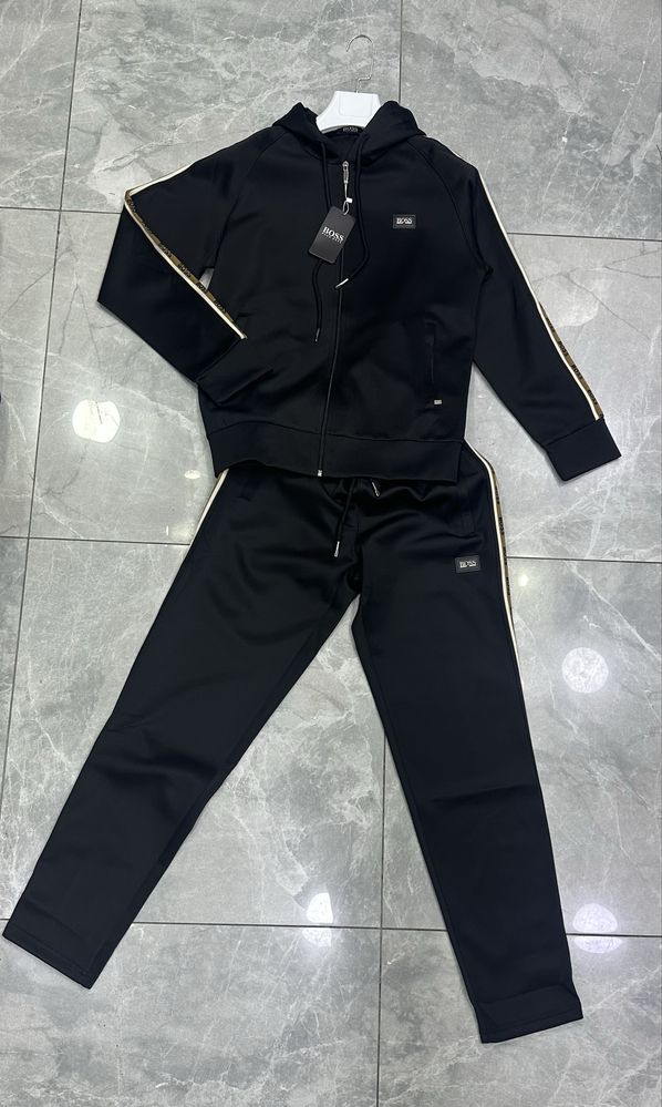 Скидка ! Костюм Boss