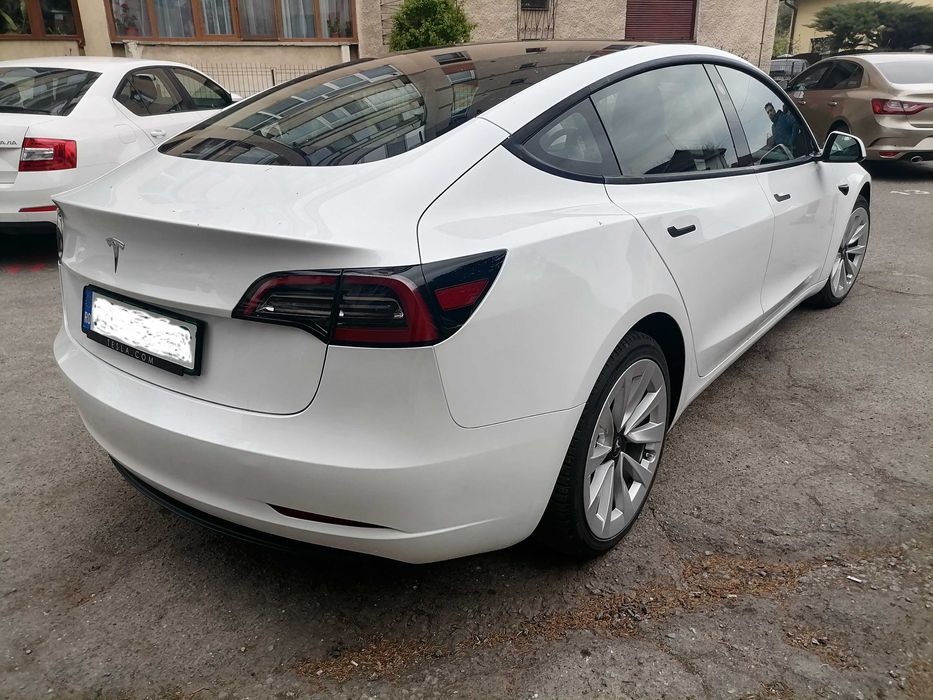 Tesla model 3 SR+ prima înmatriculare 2023
