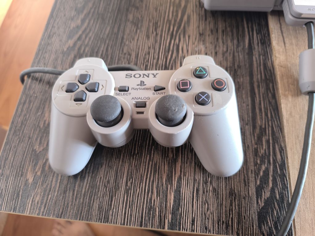 Playstation 1 SCPH -1002 работеща за колекционери