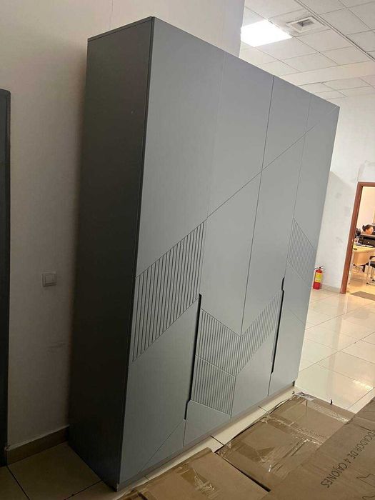 Шкаф Интегра 4Д с небольшим браком! с Витрины!!! САМОВЫВОЗ!