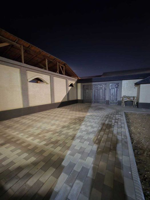 Олмоз маҳалласида янги қурилган замонавий евродом