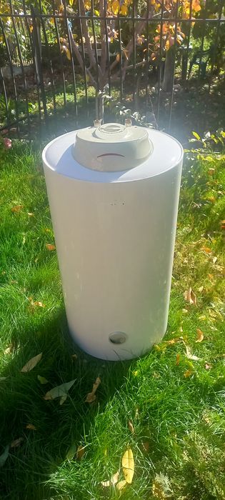 Vând boiler electric