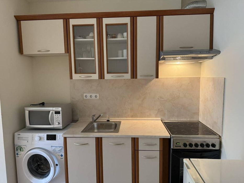 Продава се Тристаен апартамент в Бургас, Долно Езерово - 72 кв.м за 966 €/кв.м - Снимка #3