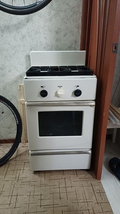 Газплита советская. 2 конфорки.