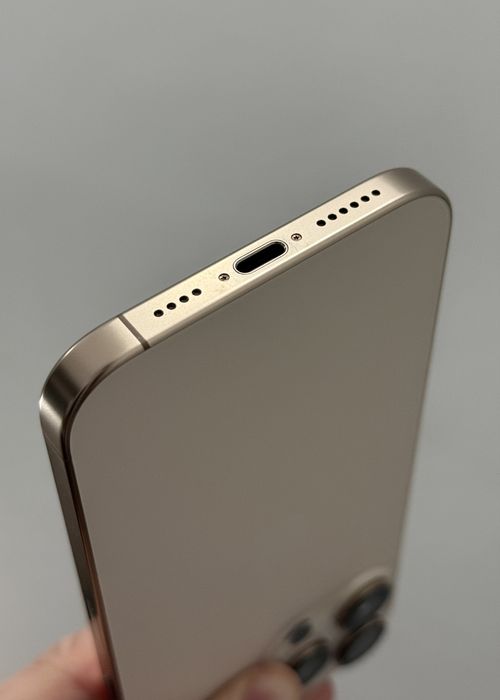 iPhone 16 Pro Max 256GB Titanim Black & Desert Neverlocked