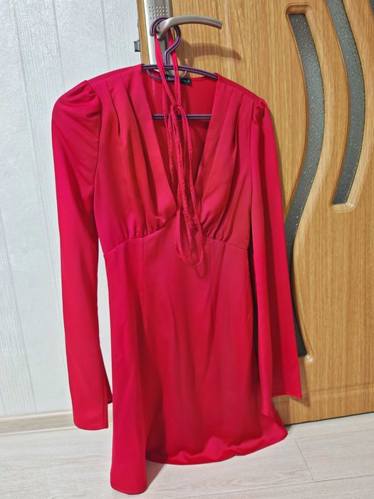 Vând rochie Mohito nouă