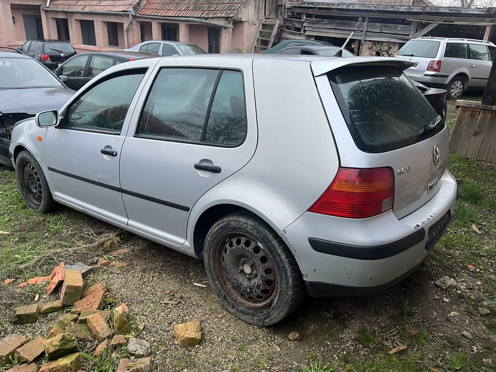 Piese golf 4 1,6 i 1,4 i  1,9 tdi