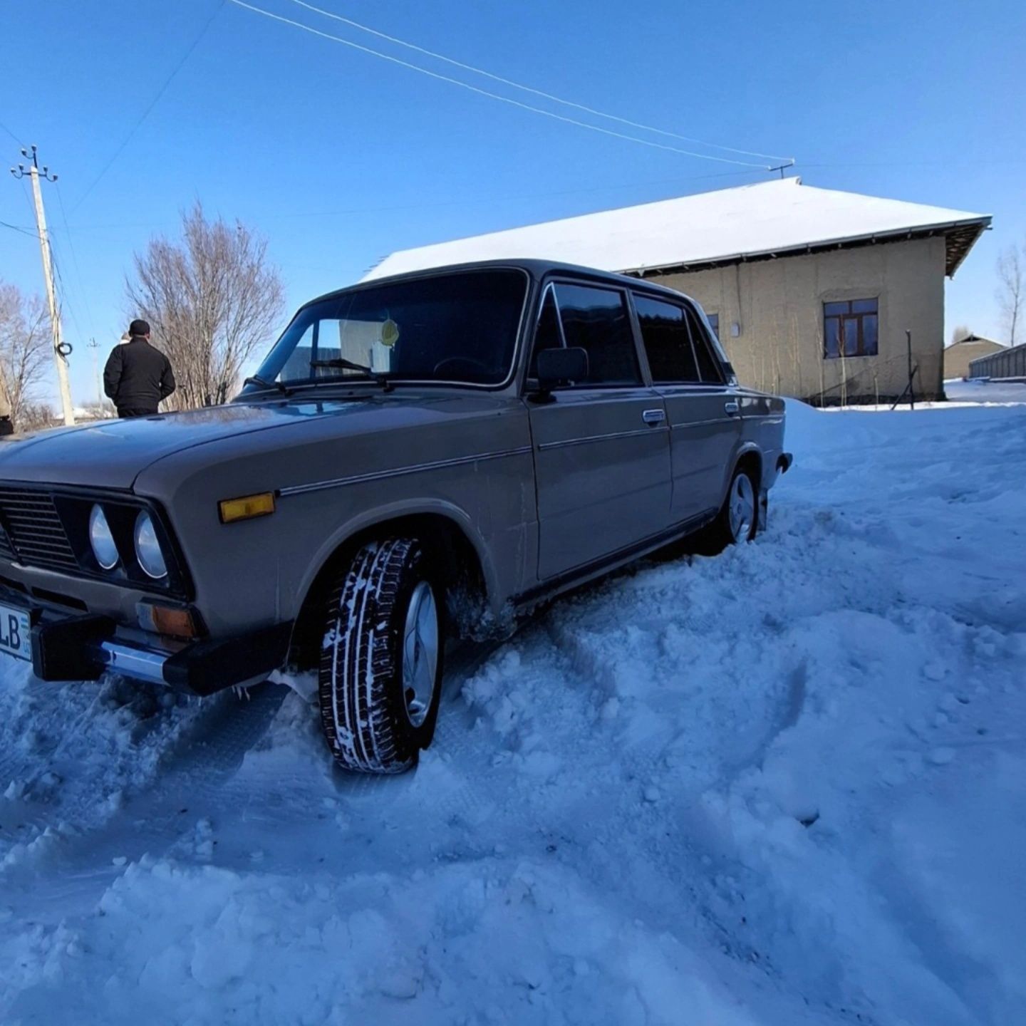 Vaz 2106 sotiladi