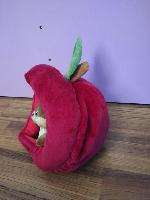 Veveriță în vizuină