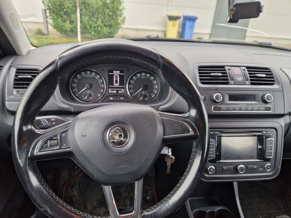 Vând Skoda fabia