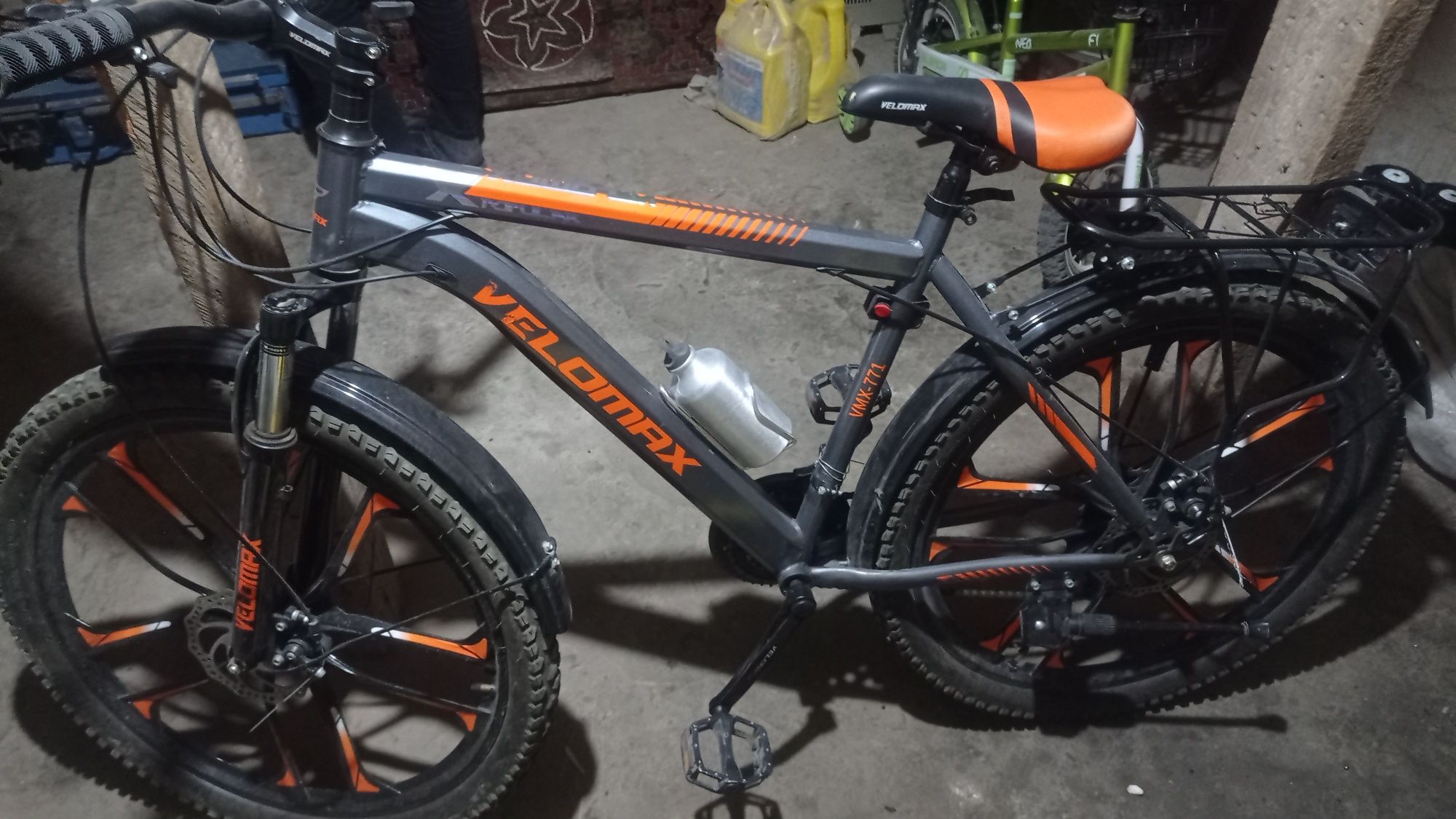 Velosiped sotiladi