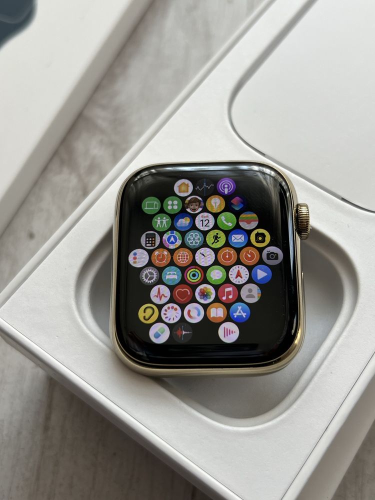 НОВ! Apple Watch 7 45mm LTE Gold / Като НОВ!