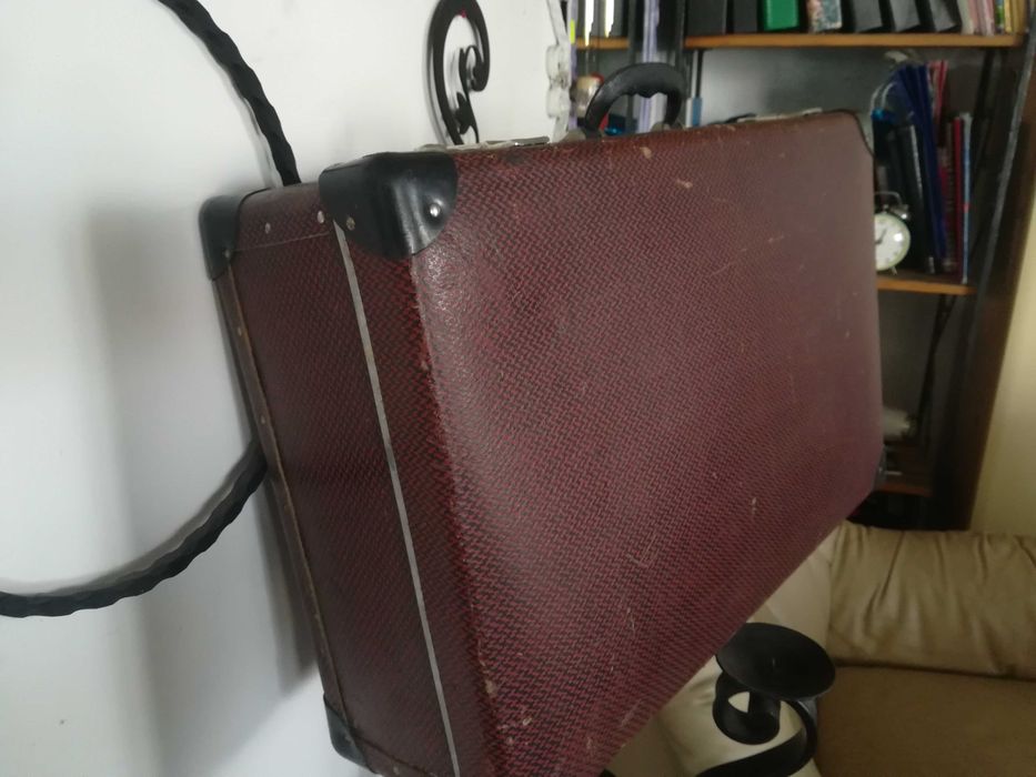 Ретро-куфар в много добро състояние