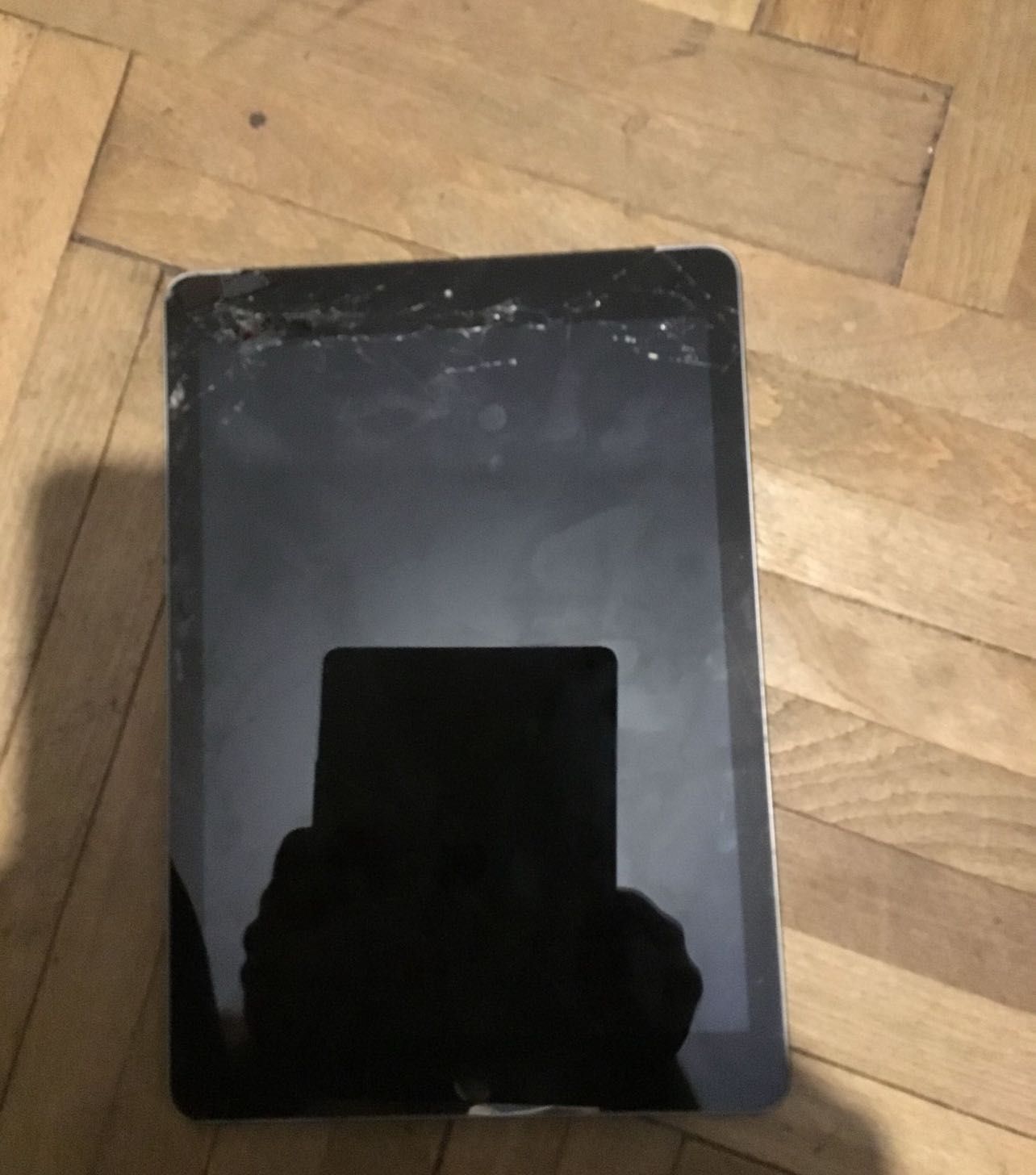 apple ipad gen 6 a1954 128 gb plus sim  baterie originala fara cont