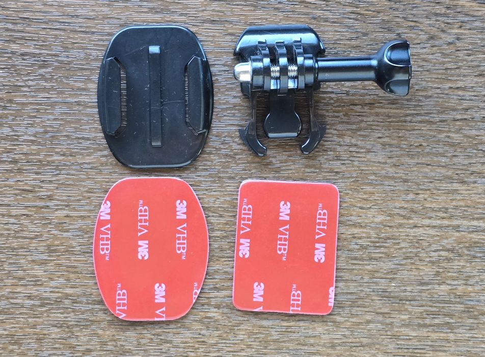 Vand GoPro Hero11 Black cu multe accesorii impecabil(NU DJI, Insta360)