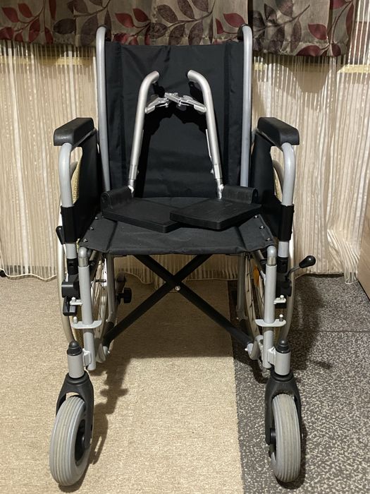 Carucior handicap batrani scaun fotoliu pliabil 41 cm