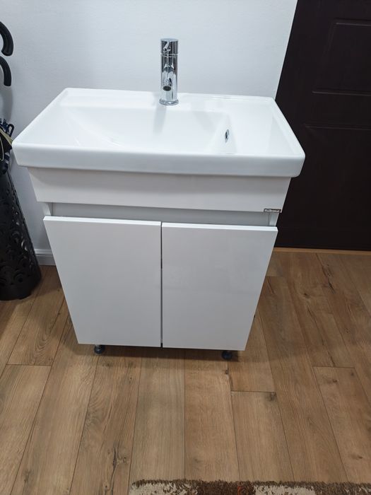 Lavoar + baterie+dulap