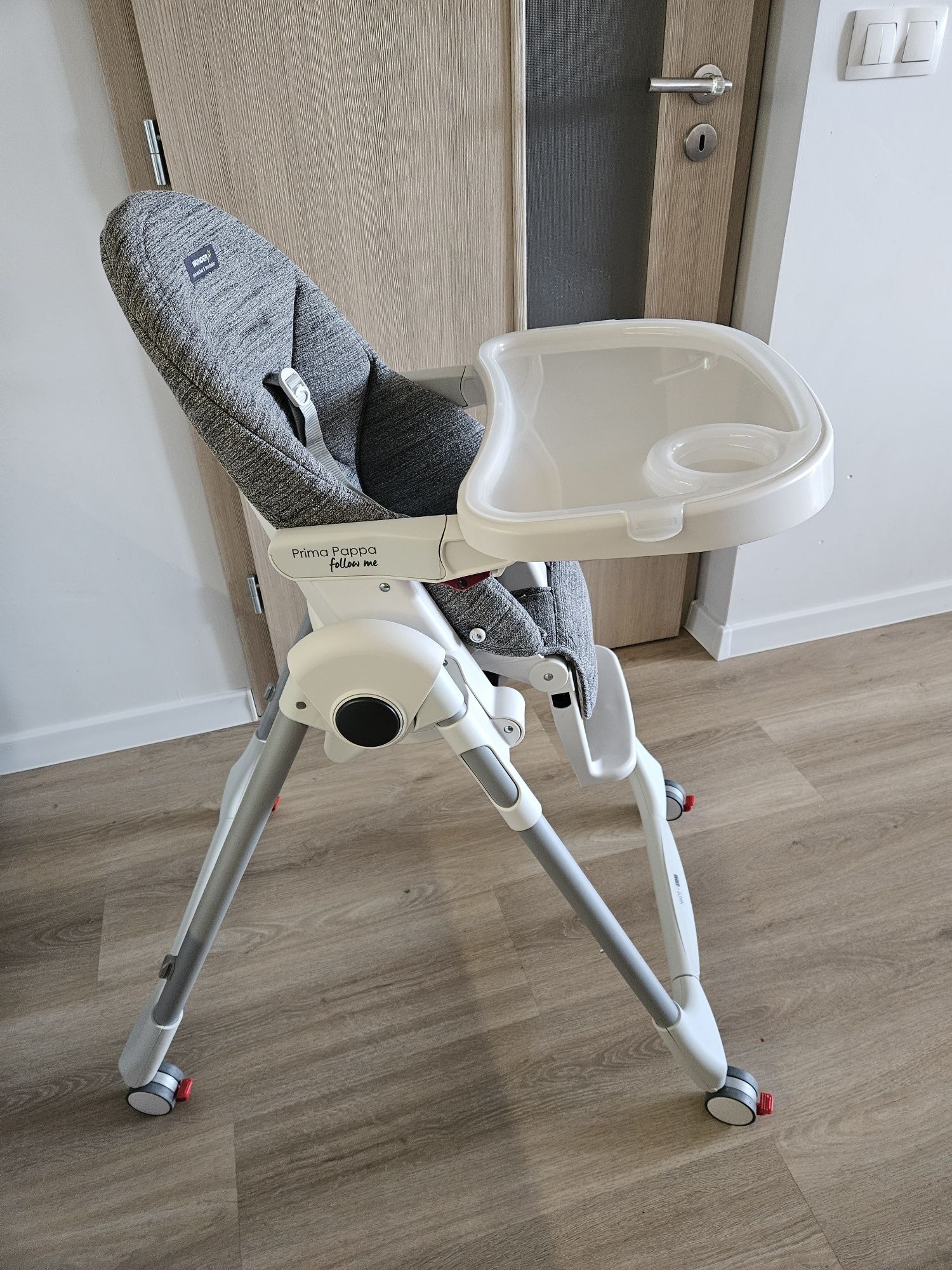 Бебешко столче за хранене Peg perego prima papa follow me.