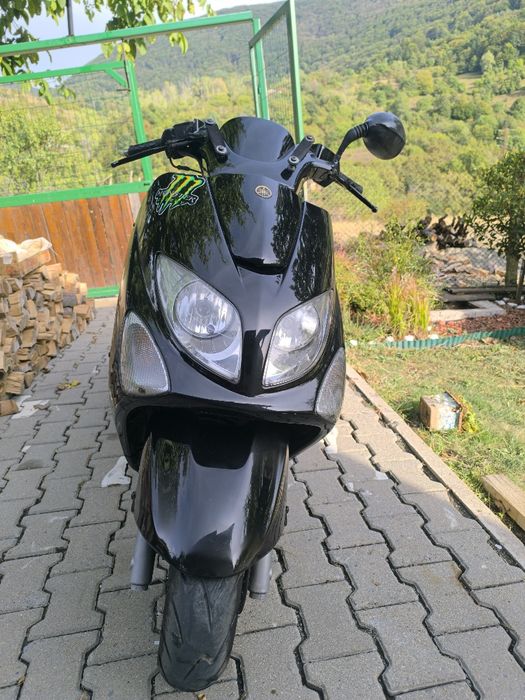 Продавам скутер Yamaha Majesty